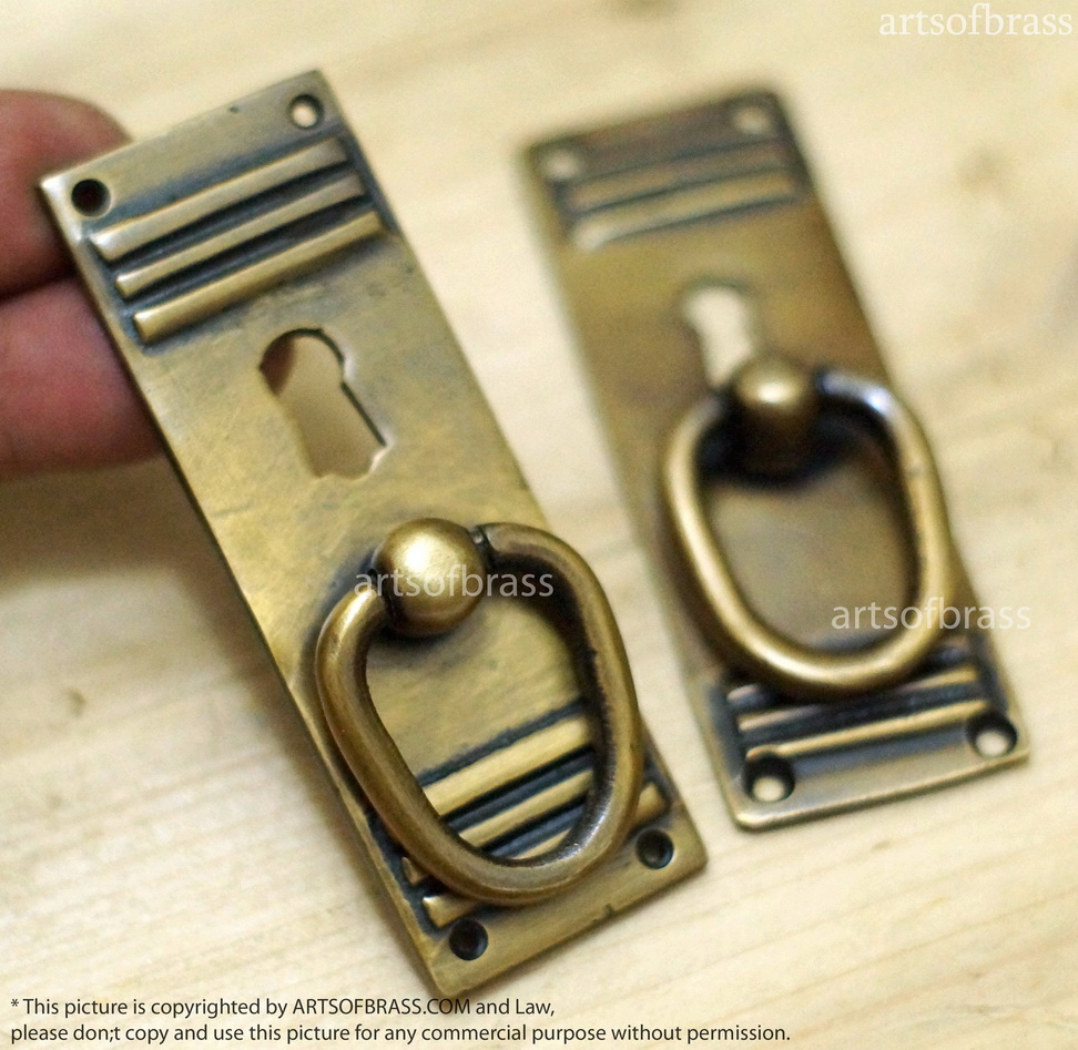 Classic Art Deco Colonial Drawer Pulls - Brass Key Hole Handle (2 pcs) 5 Classic Art Deco Colonial Drawer Pulls - Brass Key Hole Handle (2 pcs) - Image 3