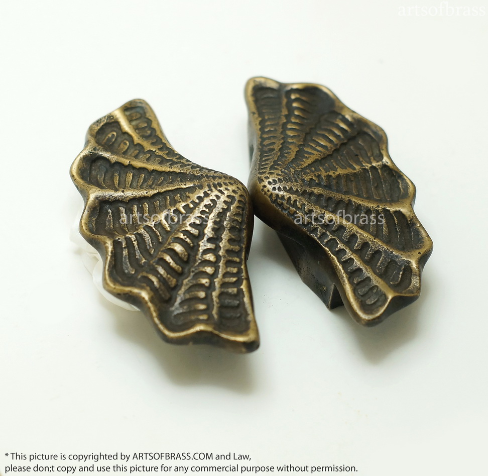 3.62" Set Vintage Solid Brass Scallop Shell Drawer pulls Handle Door Pull 5 3.62" Set Vintage Solid Brass Scallop Shell Drawer pulls Handle Door Pull - Image 3