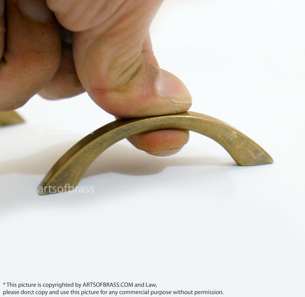 3.22" 4 pcs Vintage Brass Retro Western Plain Pulls Dresser handle pull 6 3.22" 4 pcs Vintage Brass Retro Western Plain Pulls Dresser handle pull - Image 4