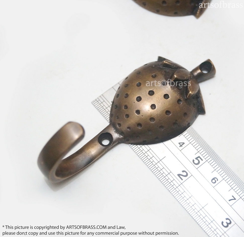 3.30" 3 pcs Vintage Hook Strawberry Fruit Garden Brass Wall HOOK Hanger 8 3.30" 3 pcs Vintage Hook Strawberry Fruit Garden Brass Wall HOOK Hanger - Image 6