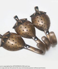 3.30" 3 pcs Vintage Hook Strawberry Fruit Garden Brass Wall HOOK Hanger 12 DSC1257 resize 1
