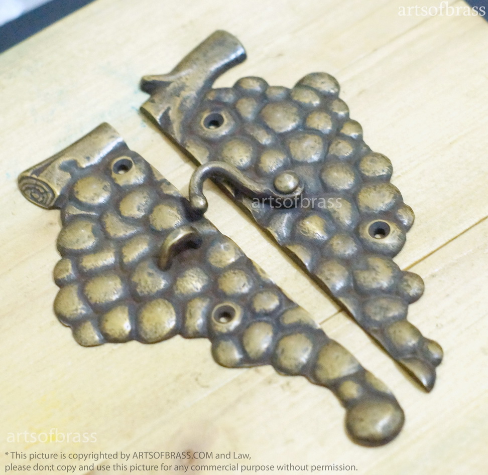 5.66" Vintage Grape Wine Bar Latch Lock Solid Brass Cabinet Door LATCH 5 5.66" Vintage Grape Wine Bar Latch Lock Solid Brass Cabinet Door LATCH - Image 3