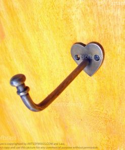 5.5" 2 pcs Vintage LOVE Heart Hooks Brass Wall Mount Coat Hat Hanger Hook 8 eGEDC3916 resize