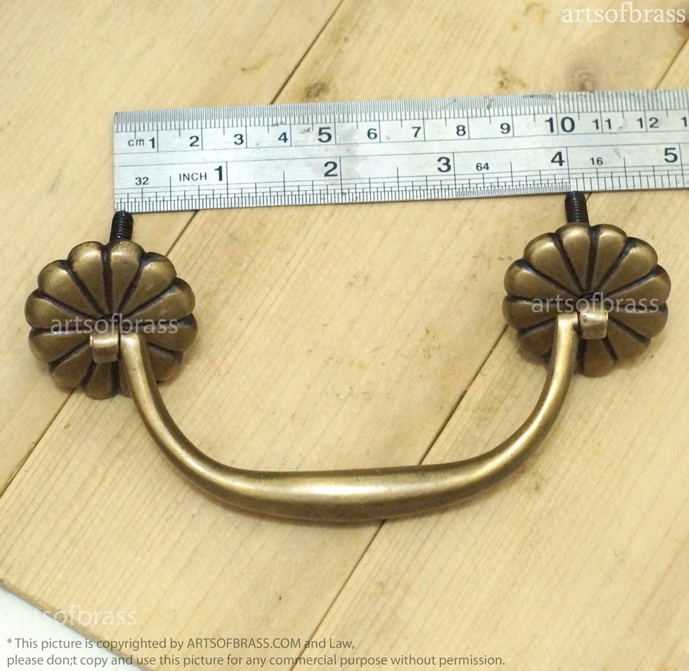 Elegant Brass Cabinet Knob and Bail Handle Set – Classic Rosette Drawer Pull - 5.51" in 13 Elegant Brass Cabinet Knob and Bail Handle Set – Classic Rosette Drawer Pull - 5.51" in - Image 11