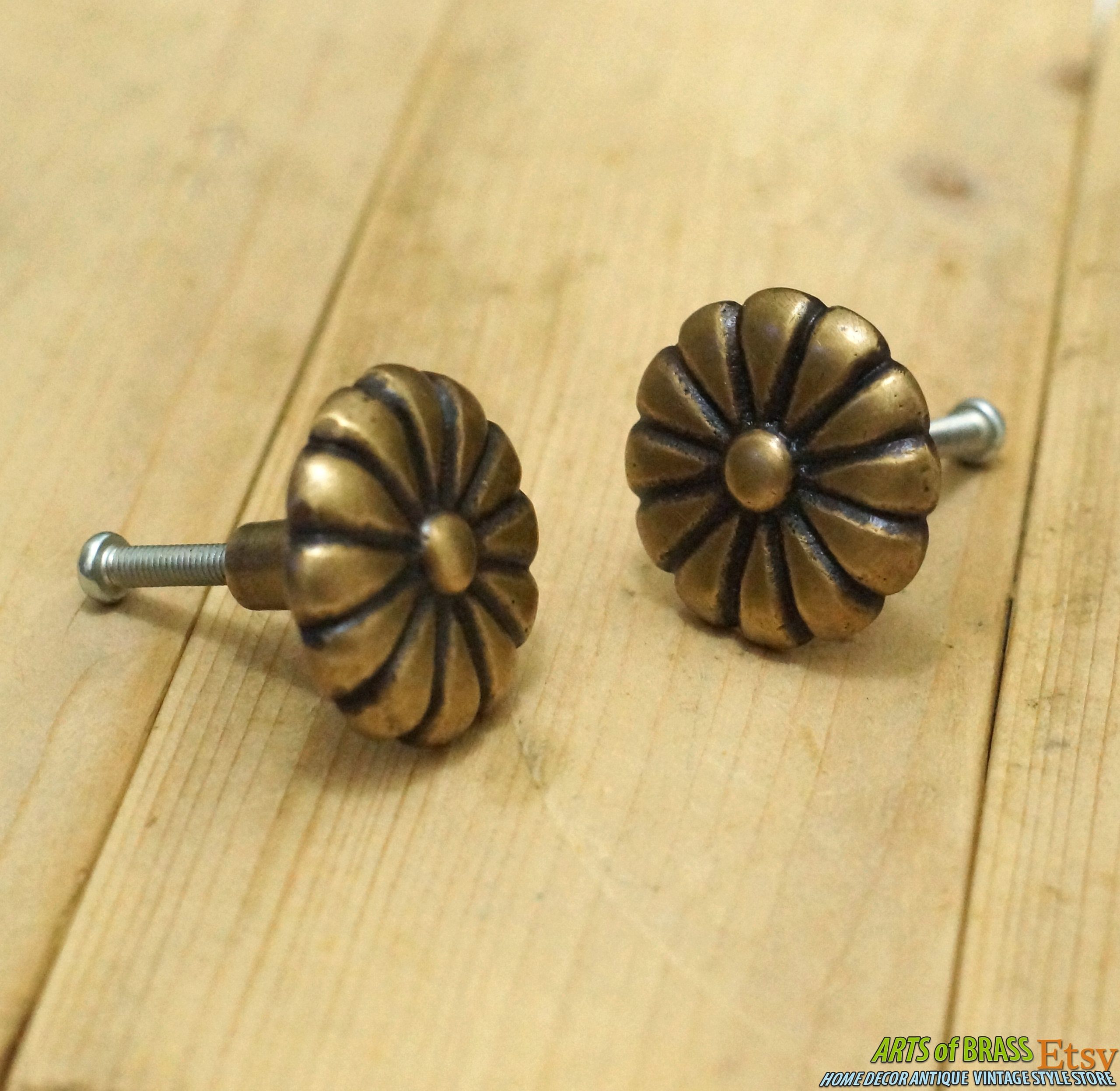 Elegant Brass Cabinet Knob and Bail Handle Set – Classic Rosette Drawer Pull - 5.51" in 7 vintage brass cabinet knob and bail handle decorative set