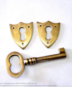 Vintage Brass Key Lock SKELETON Key with SHIELD SIGN Key Hole Plates 12 e DSC2501 resize