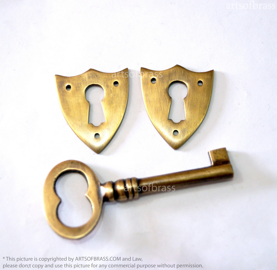 Vintage Brass Key Lock SKELETON Key with SHIELD SIGN Key Hole Plates 7 Vintage Brass Key Lock SKELETON Key with SHIELD SIGN Key Hole Plates - Image 5
